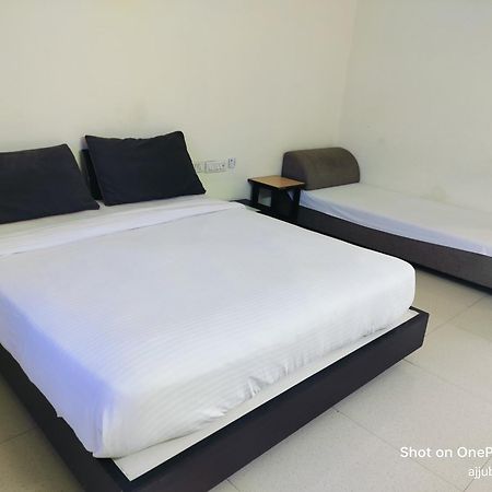 Hotel Sun N Step Club Ахмедабад Экстерьер фото